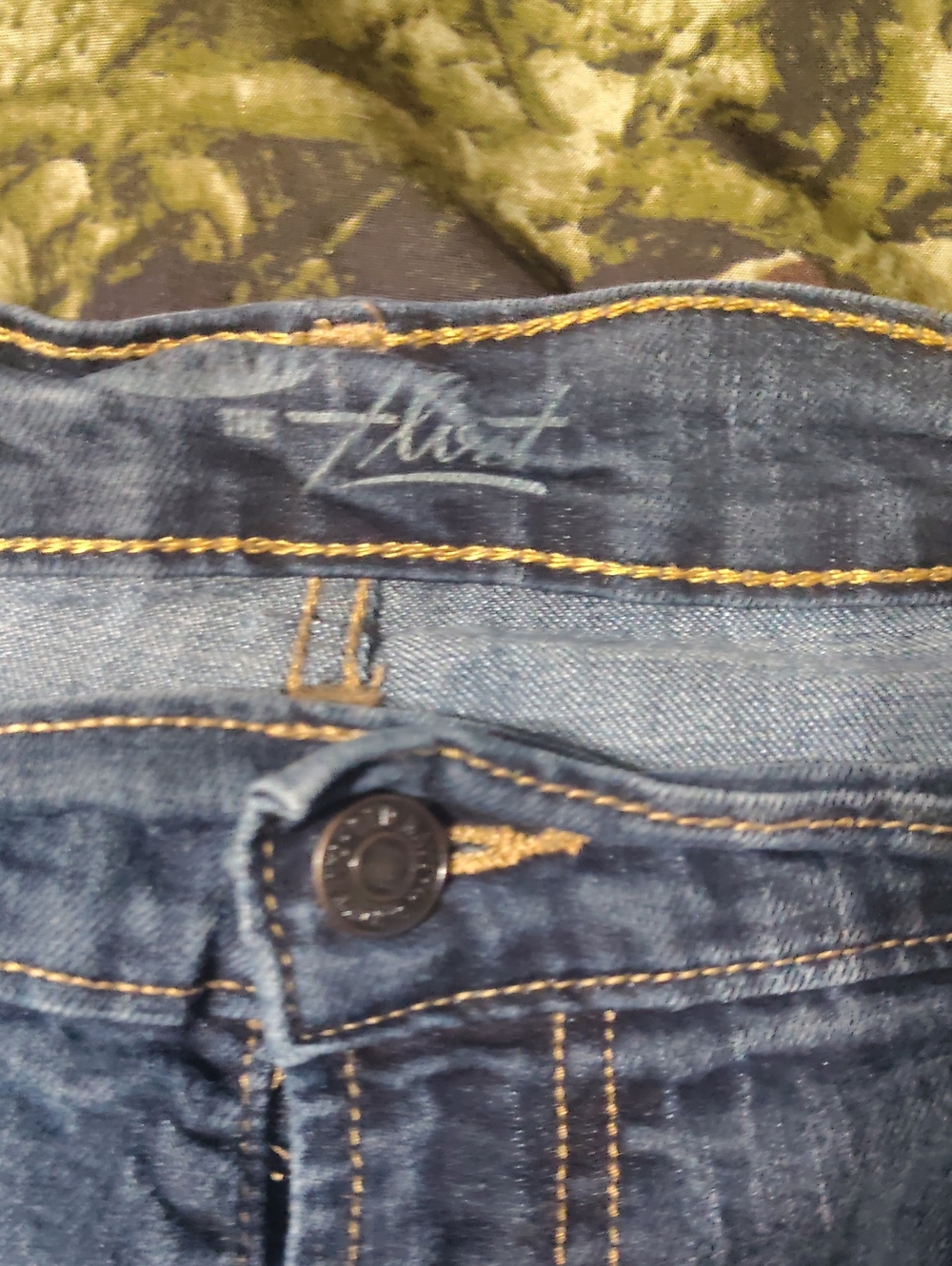 Old Navy High-Rise Dark Blue Jeans with Contrast Stitching